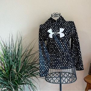 10/22 Under Armour girls xLarge pullover hoodie